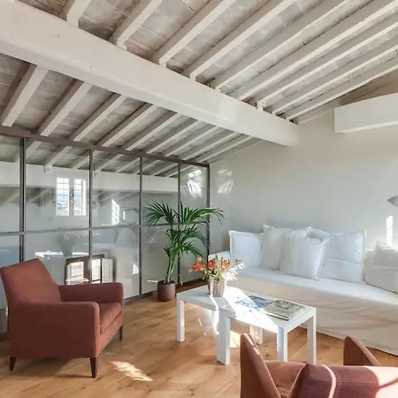 Accademia Luxury *
